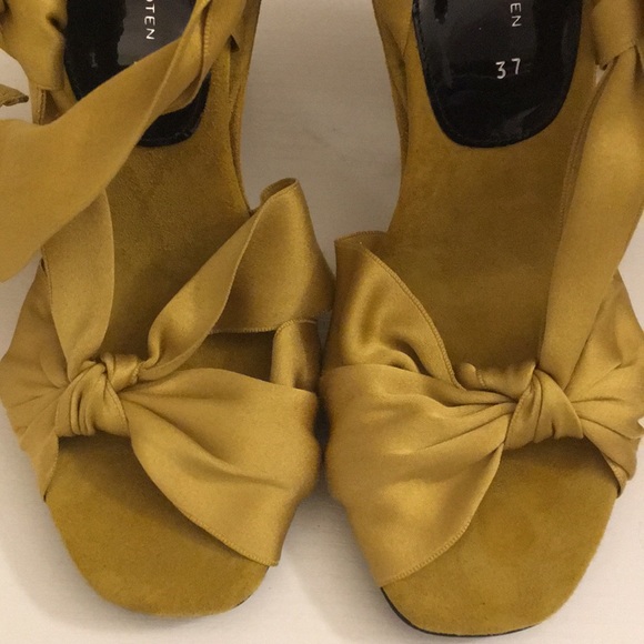 Dries Van Noten Yellow Satin Snake effect Heel - Picture 5 of 8